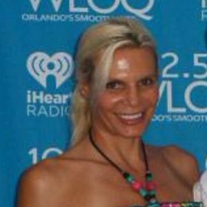 Meet your Posher, Iris